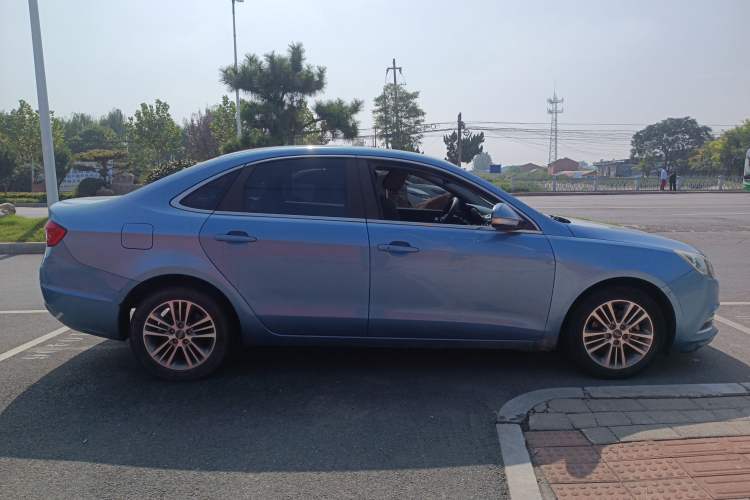 Used Chery Arrizo 7e 2016 1.6L e-Chic Edition Right Side