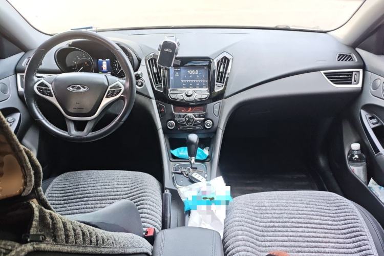 Used Chery Arrizo 7e 2016 1.6L e-Chic Edition Center Console