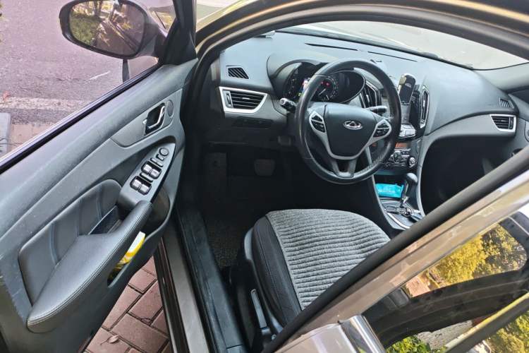 Used Chery Arrizo 7e 2016 1.6L e-Chic Edition Driver Seat
