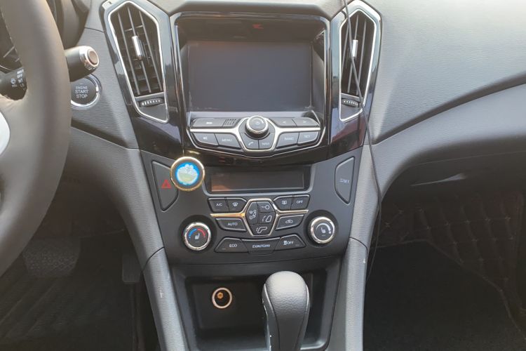 Used Chery Arrizo 7e 2016 1.6L e-Enjoy Version Audio And AC Panel