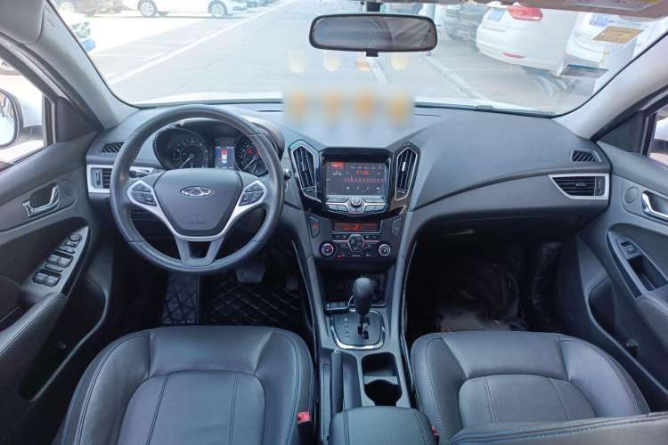 Used Chery Arrizo 7e 2016 1.6L e-Enjoy Version Center Console