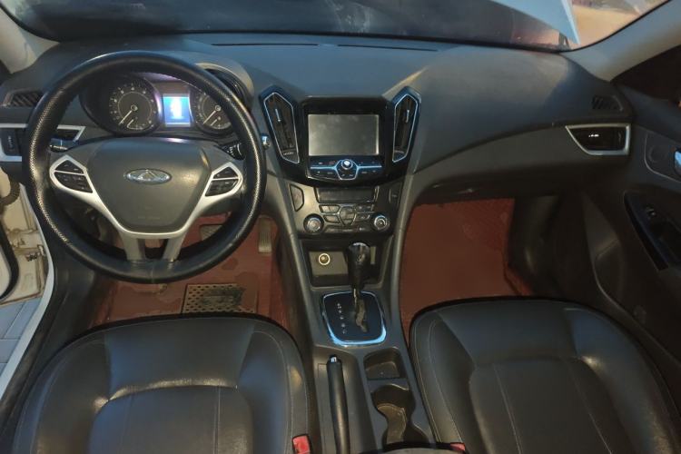 Used Chery Arrizo 7e 2016 1.6L e-Enjoy Version Center Console