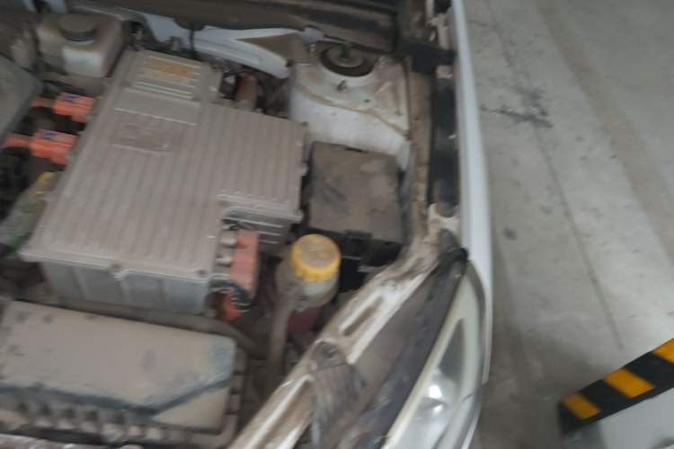 Used Chery Arrizo 7e 2016 1.6L e-Enjoy Version Engine Bay Left