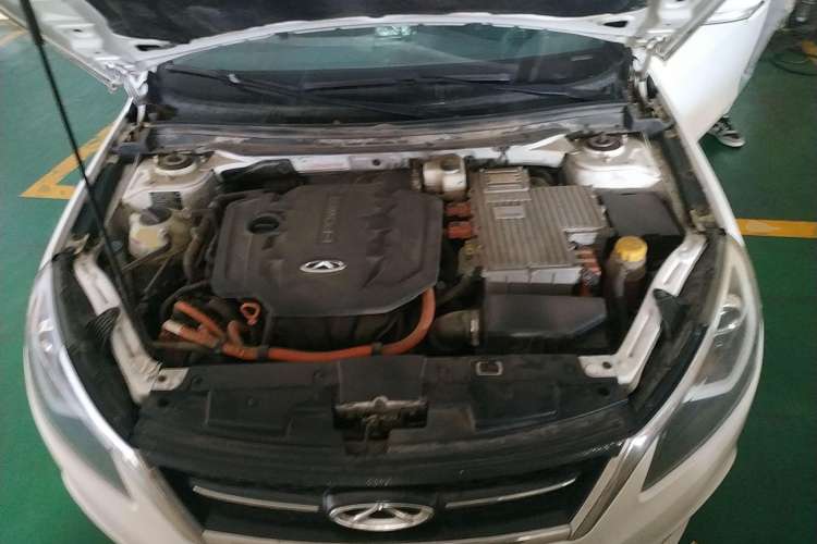 Used Chery Arrizo 7e 2016 1.6L e-Chic Edition Engine Bay