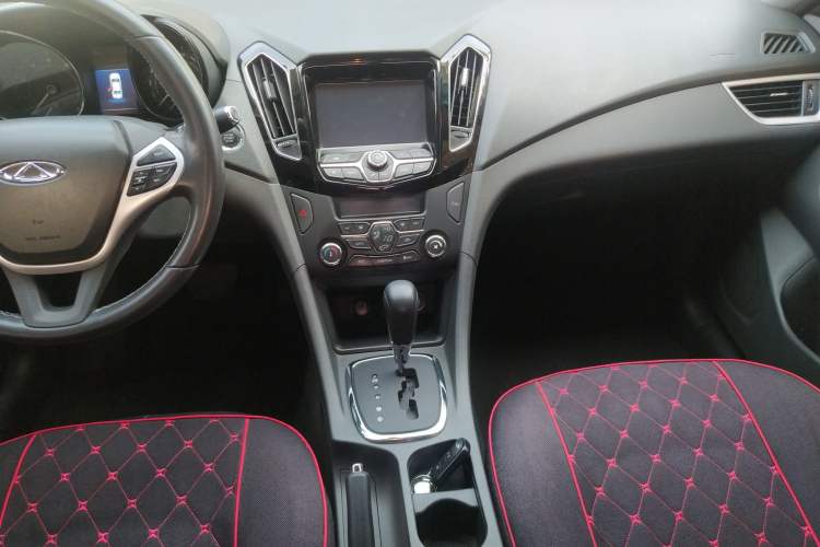 Used Chery Arrizo 7e 2016 1.6L e-Chic Edition Interior 2