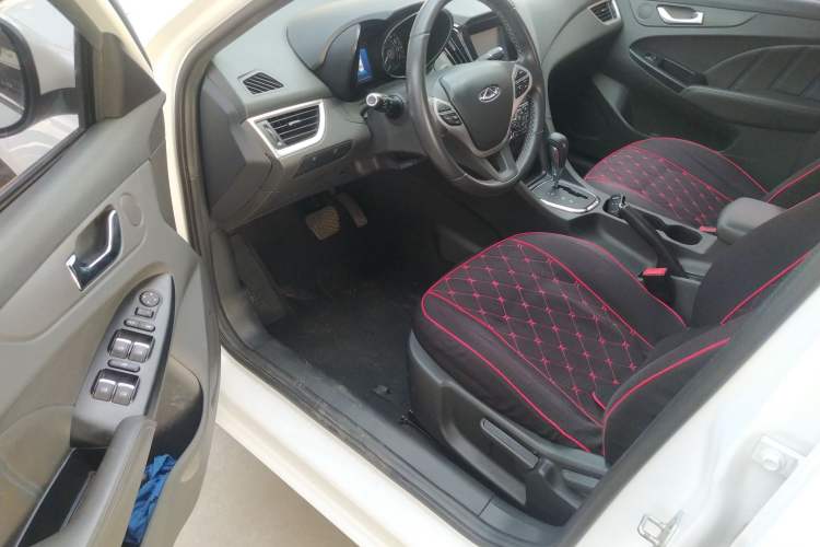 Used Chery Arrizo 7e 2016 1.6L e-Chic Edition Interior 4