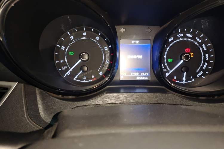 Used Chery Arrizo 7e 2016 1.6L e-Enjoy Version Odometer Close Up