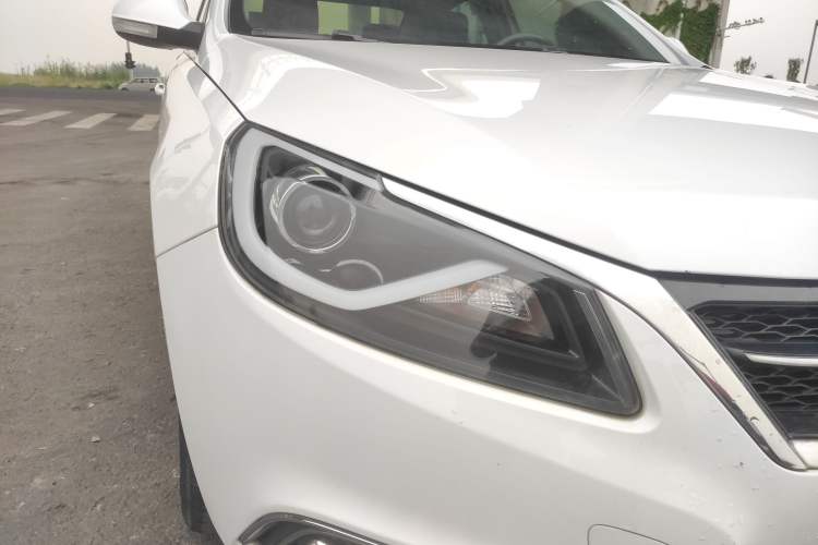 Used Chery Arrizo 7e 2016 1.6L e-Chic Edition Right Front Headlight