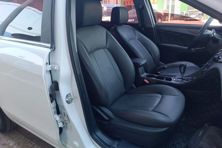 Used Chery Arrizo 7e 2016 1.6L e-Enjoy Version Right Front Seat