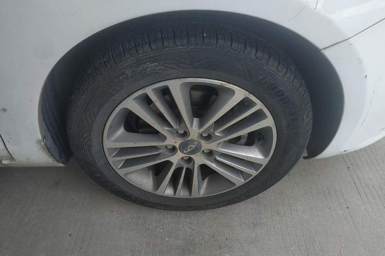 Used Chery Arrizo 7e 2016 1.6L e-Enjoy Version Right Front Wheel Hub
