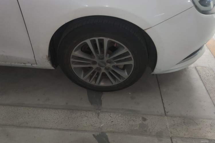 Used Chery Arrizo 7e 2016 1.6L e-Enjoy Version Right Front Wheel Hub