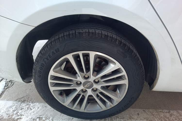Used Chery Arrizo 7e 2016 1.6L e-Enjoy Version Right Rear Wheel Hub
