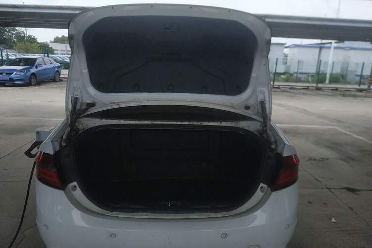 Used Chery Arrizo 7e 2016 1.6L e-Enjoy Version Trunk