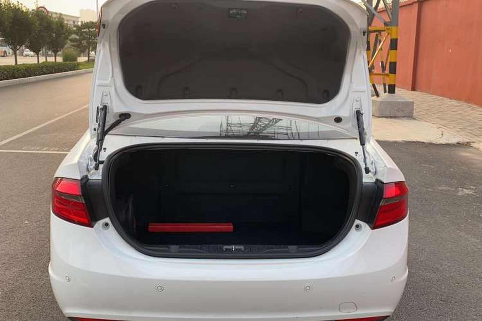 Used Chery Arrizo 7e 2016 1.6L e-Enjoy Version Trunk