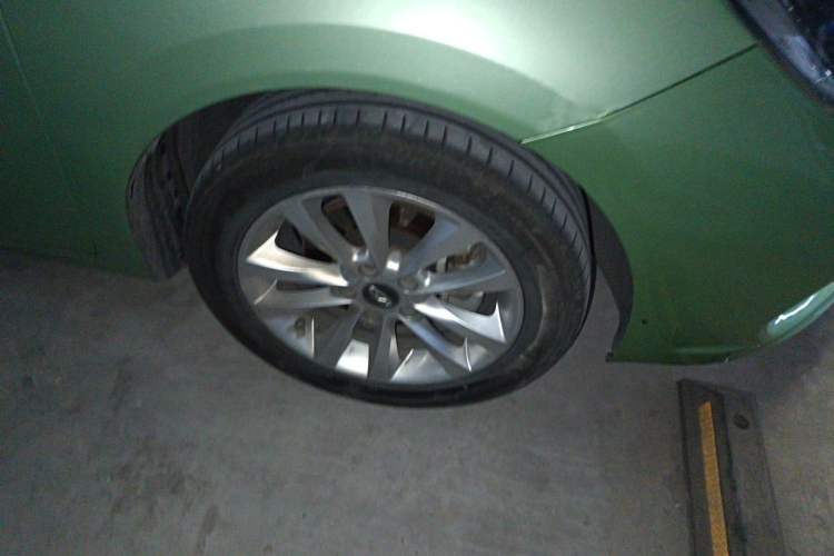 Used Chery Arrizo 7e  Right Front Wheel Hub