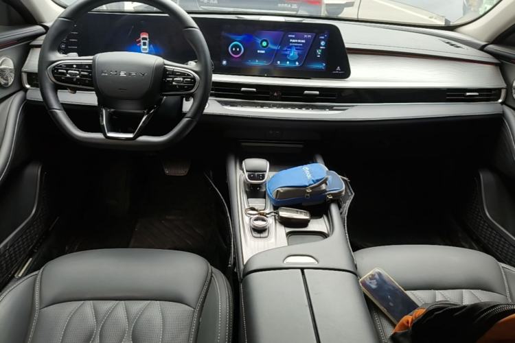Used Chery Arrizo 8 2022 1.6T DCT Ya Center Console