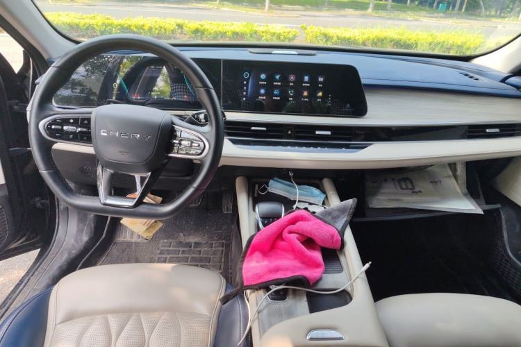 Used Chery Arrizo 8 2022 1.6T DCT Elite Center Console
