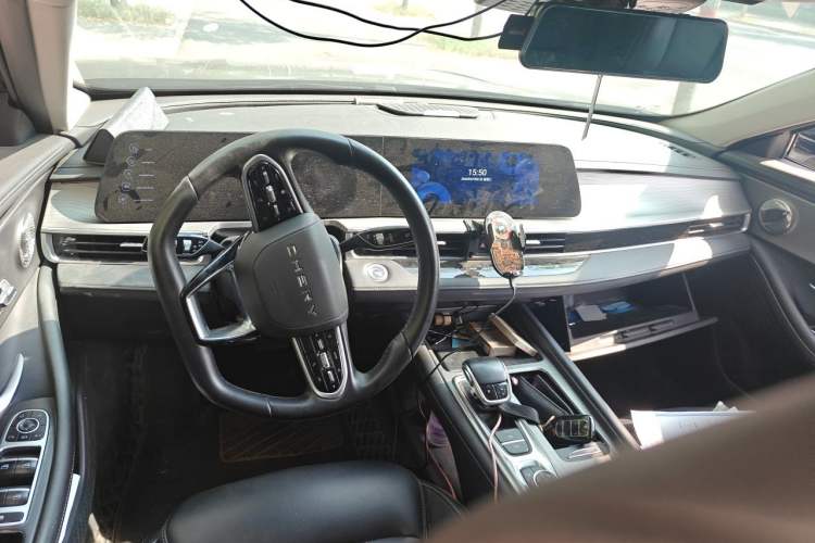 Used Chery Arrizo 8 2022 1.6T DCT Elite Center Console