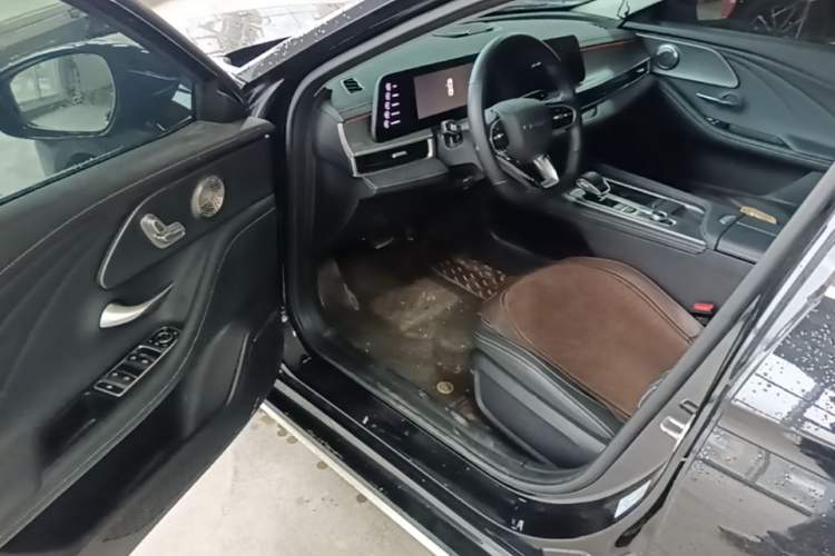 Used Chery Arrizo 8 2022 1.6T DCT Elite Driver Seat
