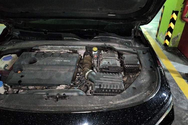 Used Chery Arrizo 8 2022 1.6T DCT Zhen Engine Bay Left