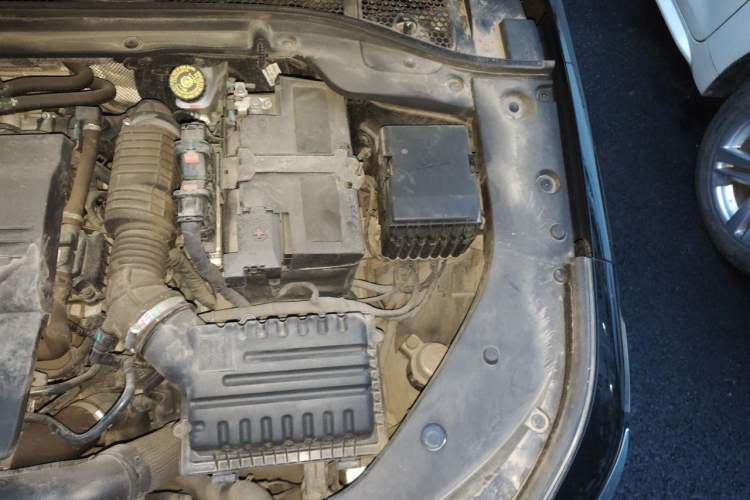 Used Chery Arrizo 8 2022 1.6T DCT Zhen Engine Bay Left