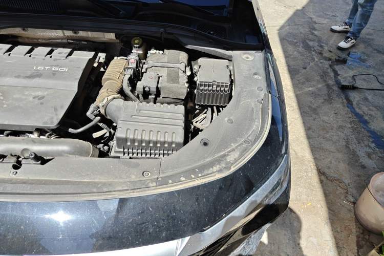 Used Chery Arrizo 8 2022 1.6T DCT Zhen Engine Bay Left