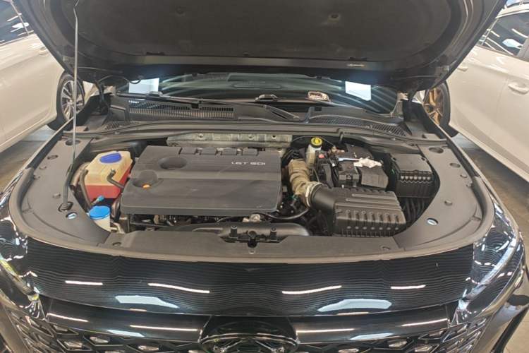 Used Chery Arrizo 8 2022 1.6T DCT Elite Engine Bay