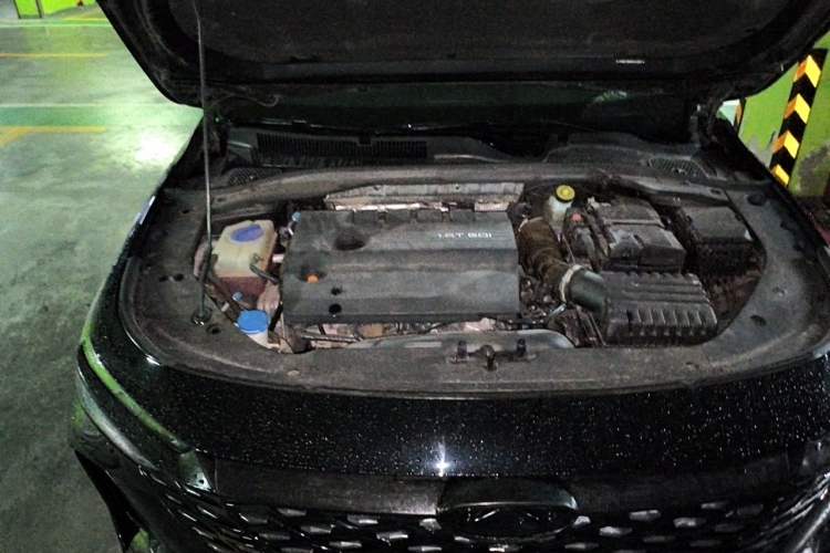Used Chery Arrizo 8 2022 1.6T DCT Zhen Engine Bay Right