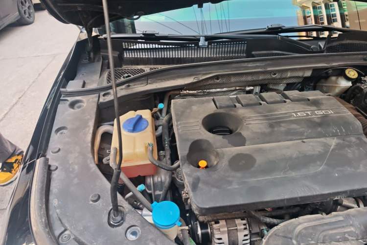 Used Chery Arrizo 8 2022 1.6T DCT Zhen Engine Bay Right