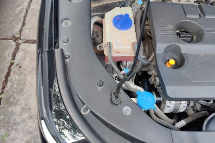 Used Chery Arrizo 8 2022 1.6T DCT Ya Engine Bay Right