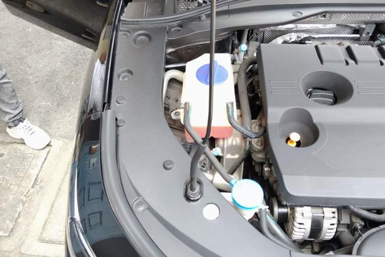 Used Chery Arrizo 8 2022 1.6T DCT Ya Engine Bay Right