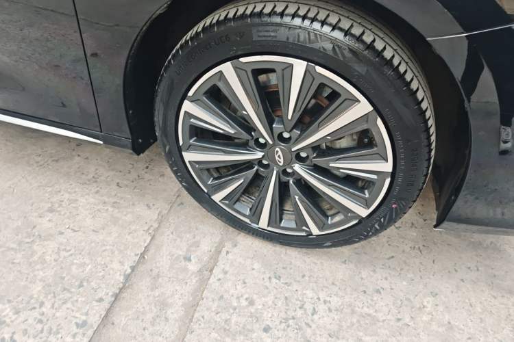 Used Chery Arrizo 8 2022 1.6T DCT Zhen Right Front Wheel Hub