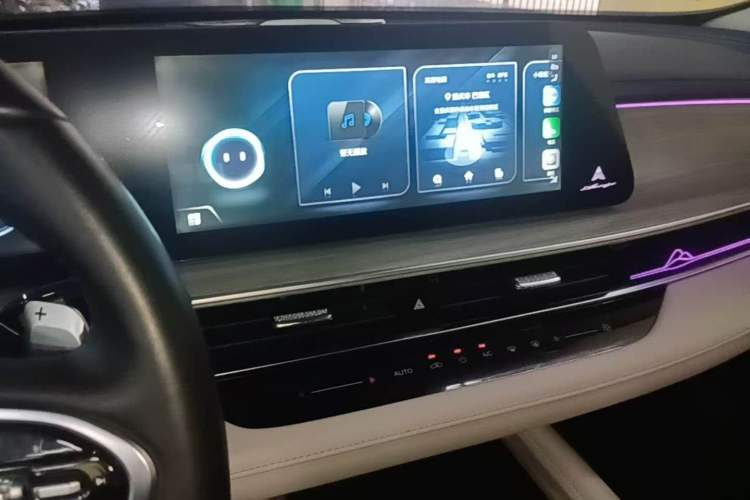 Used Chery Arrizo 8 2022 1.6T DCT Zhen Audio And AC Panel
