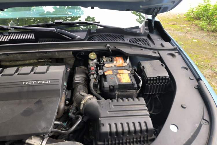Used Chery Arrizo 8 2022 1.6T DCT Zhen Engine Bay Left
