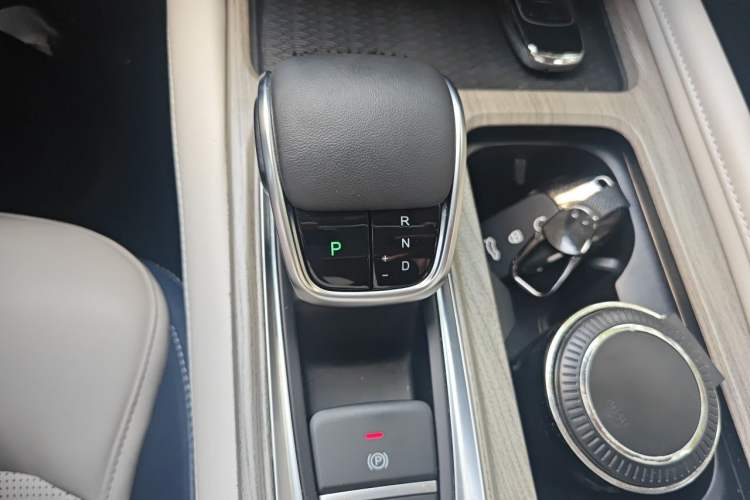 Used Chery Arrizo 8 2022 1.6T DCT Ya Gear Lever