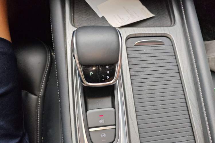 Used Chery Arrizo 8 2022 1.6T DCT Elite Gear Lever
