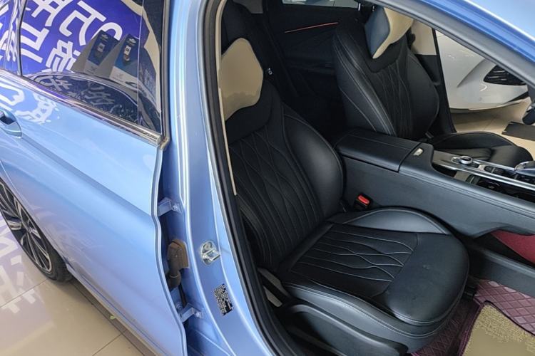 Used Chery Arrizo 8 2022 1.6T DCT Ya Right Front Seat