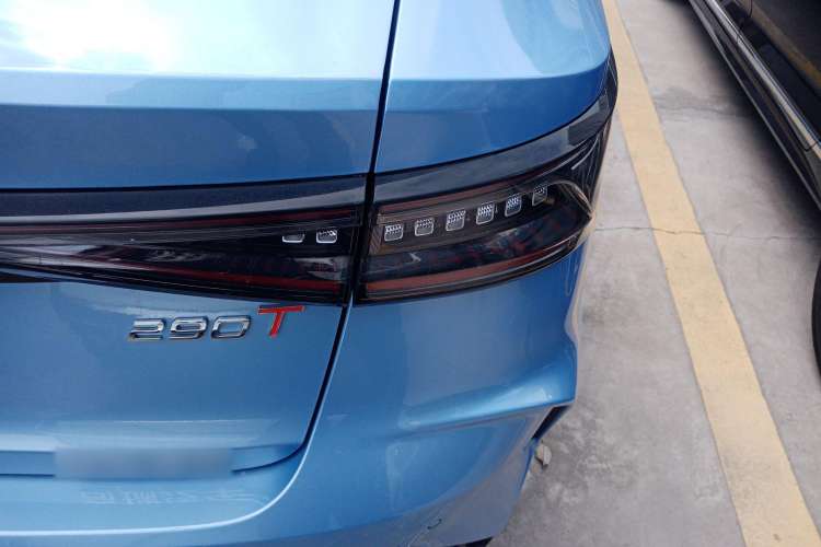 Used Chery Arrizo 8 2022 1.6T DCT Zhen Right Rear Taillight
