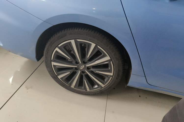 Used Chery Arrizo 8 2022 1.6T DCT Zhen Right Rear Wheel Hub
