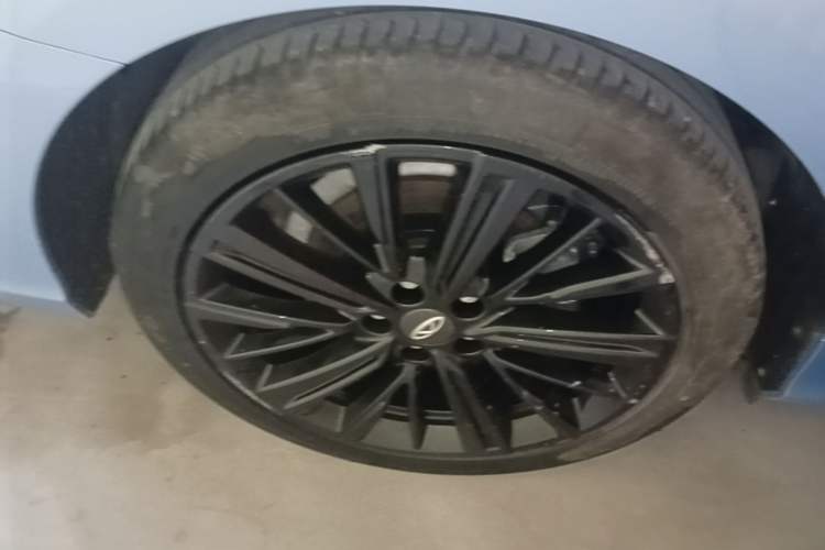 Used Chery Arrizo 8 2022 1.6T DCT Zhen Right Rear Wheel Hub