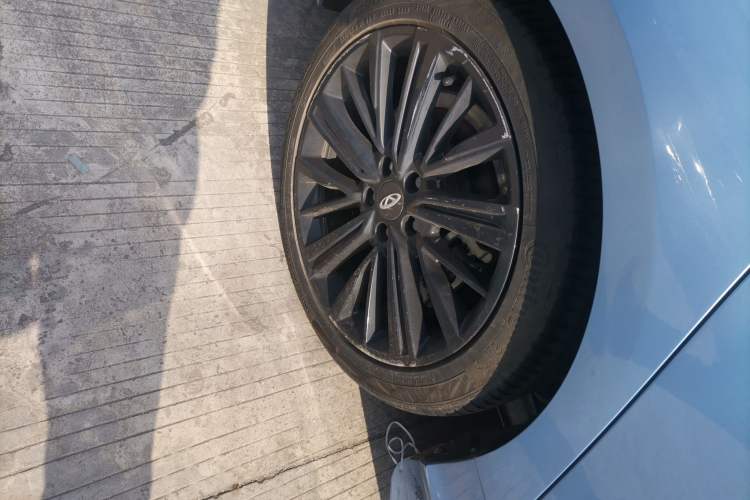 Used Chery Arrizo 8 2022 1.6T DCT Zhen Right Rear Wheel Hub