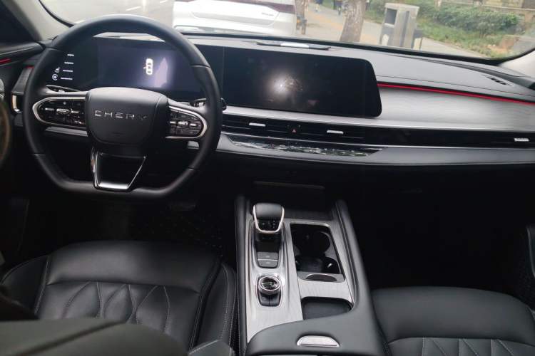 Used Chery Arrizo 8 2022 1.6T DCT Elite Center Console