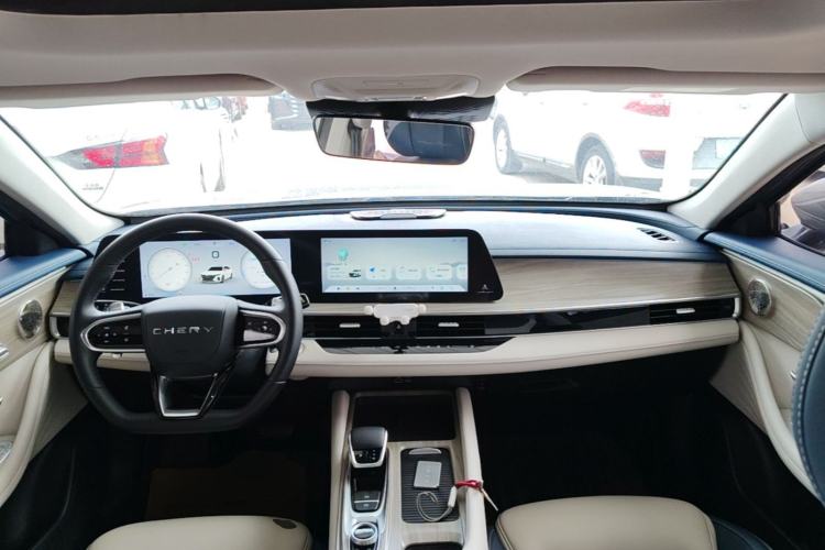 Used Chery Arrizo 8 2022 1.6T DCT Ya Center Console