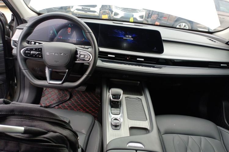 Used Chery Arrizo 8 2022 1.6T DCT Elite Center Console