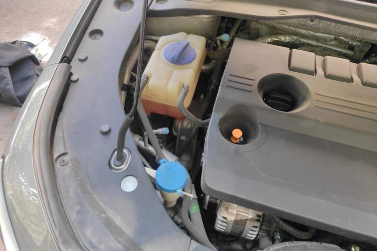 Used Chery Arrizo 8 2022 1.6T DCT Ya Engine Bay Right