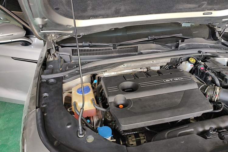 Used Chery Arrizo 8 2022 1.6T DCT Zhen Engine Bay Right