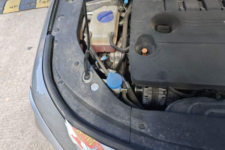 Used Chery Arrizo 8 2022 1.6T DCT Ya Engine Bay Right