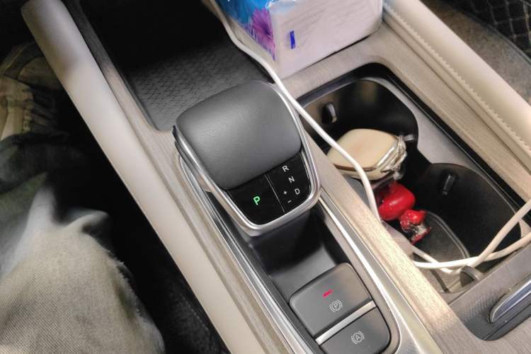 Used Chery Arrizo 8 2022 1.6T DCT Ya Gear Lever