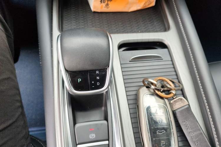 Used Chery Arrizo 8 2022 1.6T DCT Ya Gear Lever