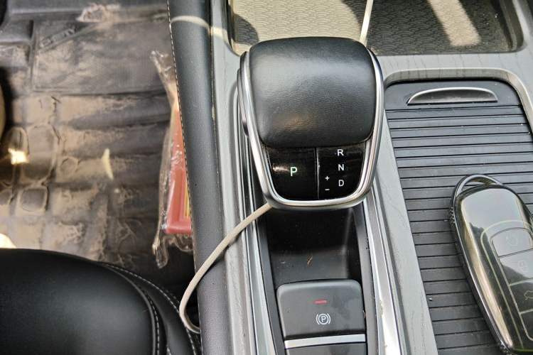 Used Chery Arrizo 8 2022 1.6T DCT Ya Gear Lever